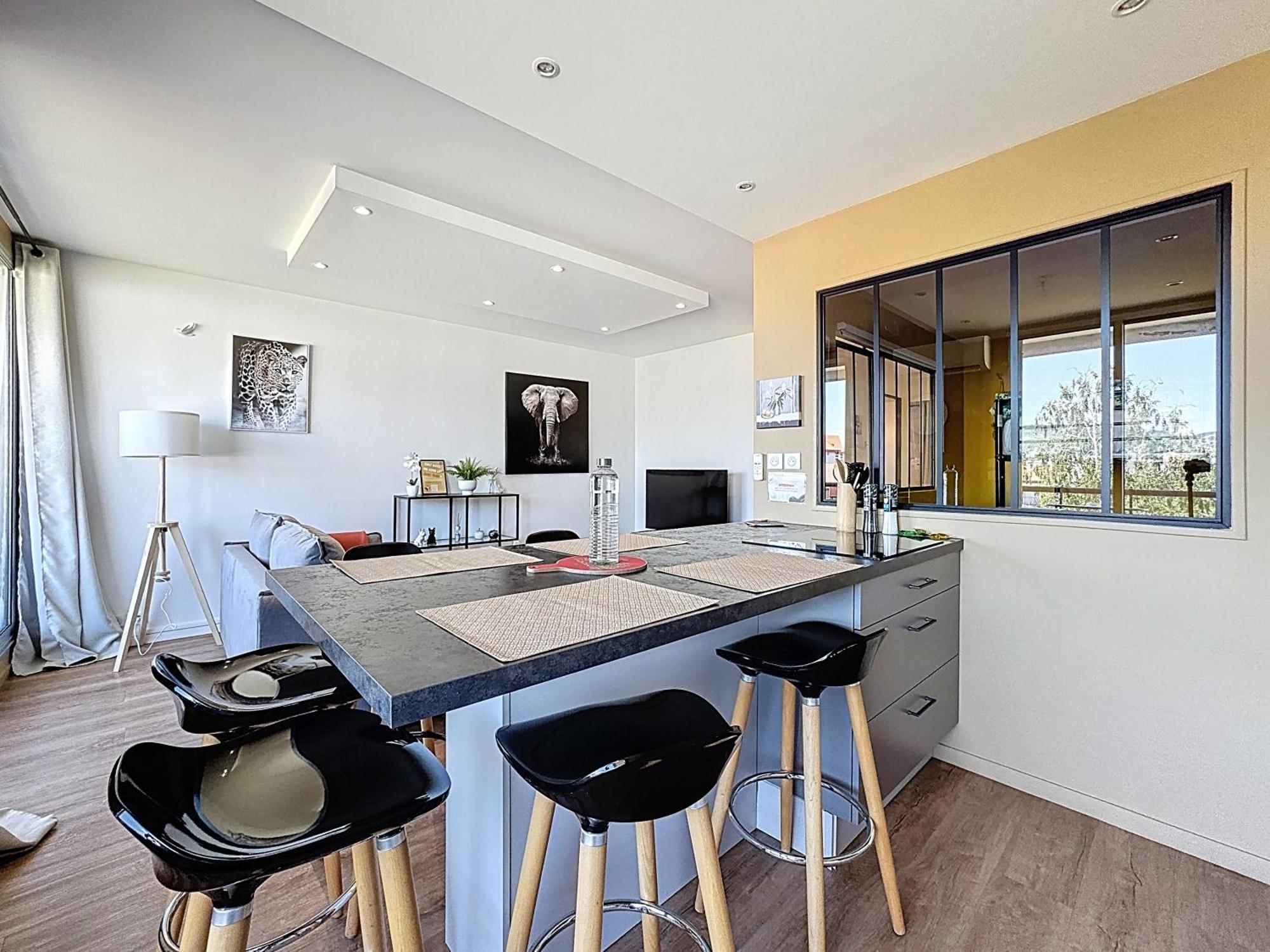 Vue , Clim , Garage Privé 6 Pers Clf-fd Fontgieve * Clermont-Ferrand